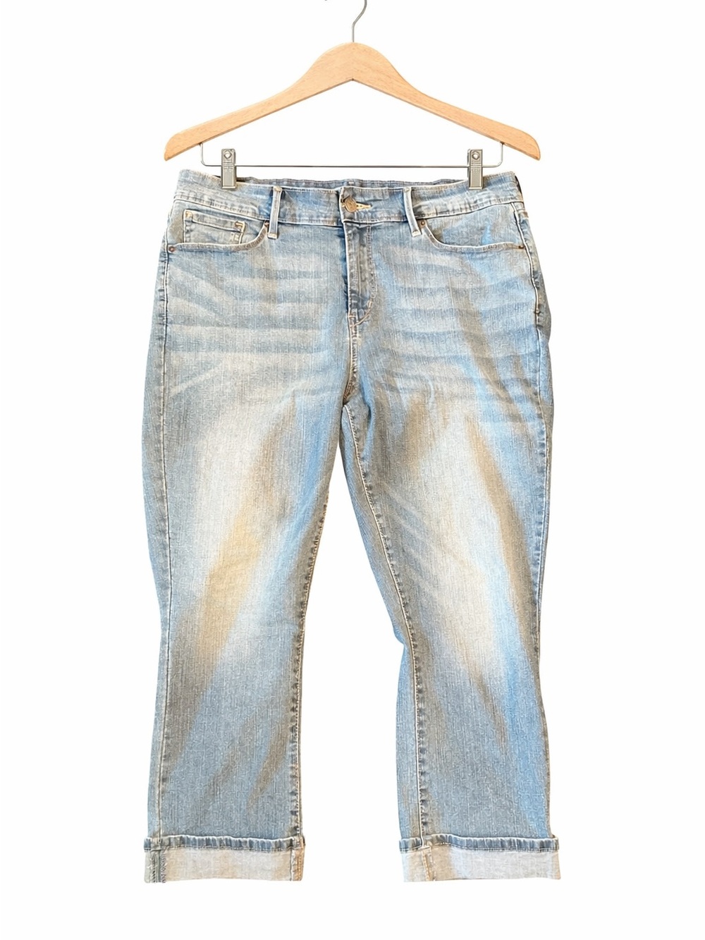 Signature Levi Strauss Mid Rise Cuffed Capris Jeans
